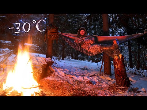 Видео: Ночёвка в гамаке в -30°С в центре Сибири.