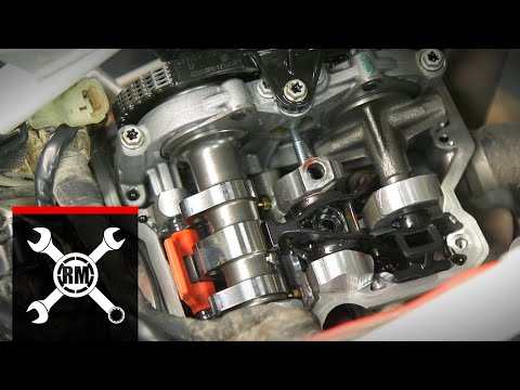 Видео: Как отрегулировать клапаны на Husqvarna 701 и KTM 690 2017+ года выпуска