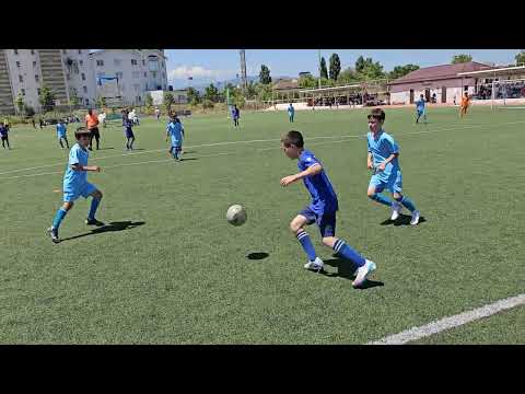 Видео: Эльбрус Нальчик 2014 - Школа №31 2014. 2 тайм. Турнир Сбербанка. Июнь 2025г.