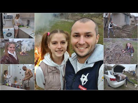 Видео: Убираем бурьян на даче. Наши маленькие подписчики, мы вас любим:)
