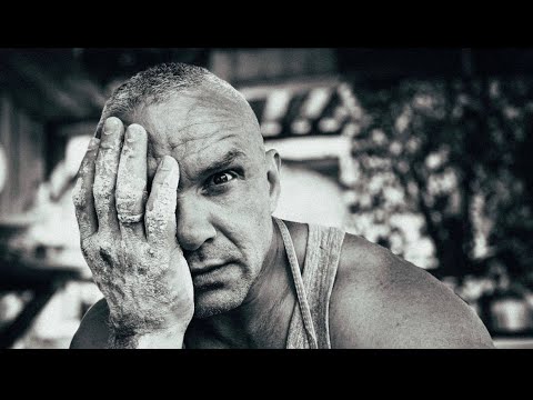 Видео: Игра в страдания