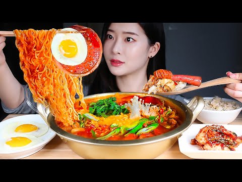 Видео: ASMR Колбасная вечеринка! Тушеная колбаса ❤️Армейское рагу 7 видов колбасы MUKBANG EATING SHOW