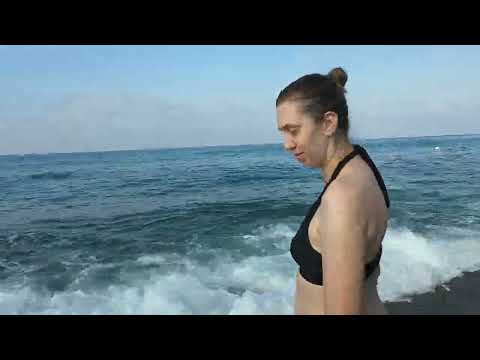 Видео: Аланья: заселение в отель, море на рассвете и прогулка по Махмутлар