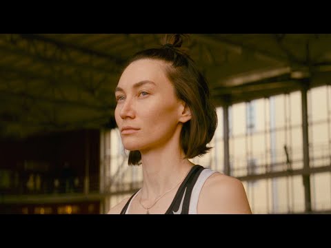 Видео: Дарья Стратилатова — автор проекта #СУШАРЕШАЕТ