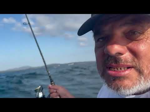 Видео: Майстора на САФРИДИТЕ - Огромни вълни ни подмятат из морето...