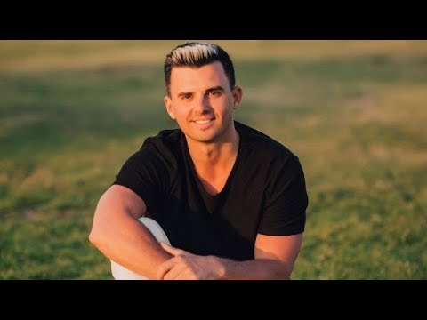 Видео: Кирилл Туриченко - «Я тебя люблю» / 2022