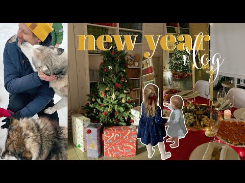 Видео: новогодний влог || катаемся на собачьих упряжках, проводим праздники с семьей