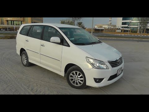 Видео: Тойота ИННОВА, обзор забавного авто.  Прокатились по Эмиратам.