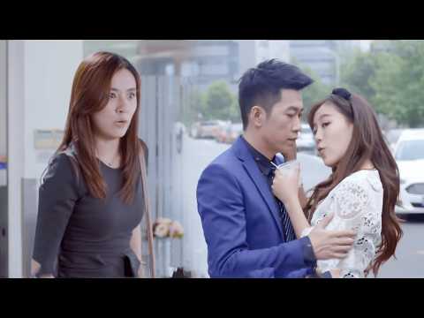 Видео: Жена застала мужа с хитрой любовницей в офисе, ударила её, муж в панике!