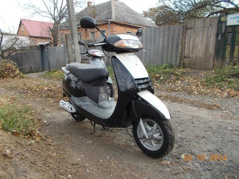 Видео: Обзор Honda Lead 100. Когда 100 - это только начало.