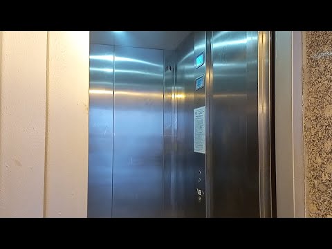 Видео: Лифт KONE сломался! Вызываем диспетчеров!