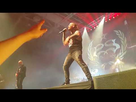 Видео: Stone Sour Do me a favor live Минск 12.11.2017