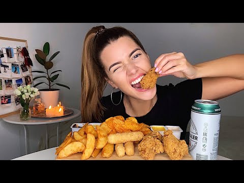 Видео: АЙКА ЭМИЛИ?! 🧐 МУЖИК ДОЛЖЕН!! || МУКБАНГ крылышки чипсы пиво chicken chips beer || MUKBANG