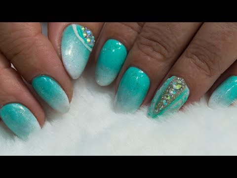 Видео: ГРАДИЕНТ на ногтях кистью для АКРИЛА. Manicure 2018