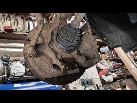 Видео: Ниссан Кашкай - замена шаровых опор.