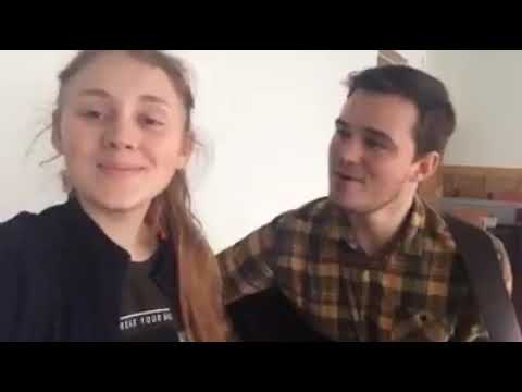 Видео: Ішло дівча лучками