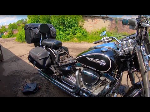 Видео: Замена масла Yamaha XV1600 Road Star.