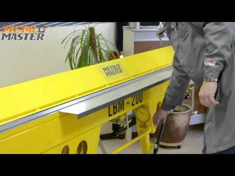 Видео: Как согнуть нижнюю планку примыкания | Планка примыкания нижняя