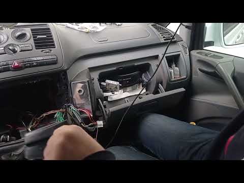 Видео: W639 Vito "китайский магнитофон"