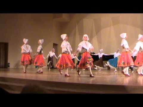 Видео: Старинный французский танец - бранль Old French dance - Branle