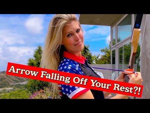 Видео: Совет по стрельбе из лука: как удерживать стрелу на полке во время стрельбы из лука