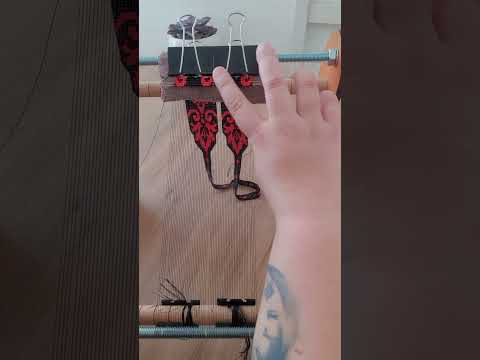 Видео: Гердан  від А до Я   .Частина  6   . З'єднання двох частин гердану в кулон.