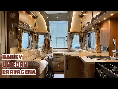 Видео: Обзор двухосного каравана Bailey Unicorn Cartagena 2015 года