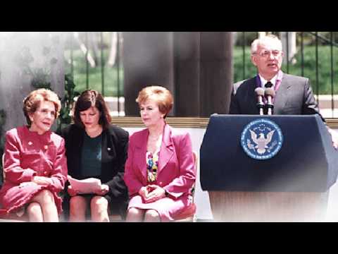 Видео: 180. Синхронный перевод для Президента. Английский без границ. Учимся у лучших.