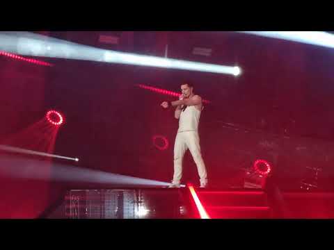 Видео: Дима Билан - 14 Задыхаюсь (Крокус Сити Холл 14.02.2024)