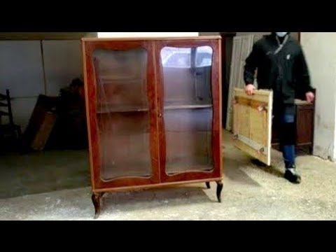 Видео: Реставрация и рестайлинг старой деревянной витрины Классик.