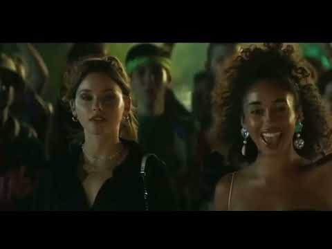 Видео: Ник и Ноа под песню «Зажигать»