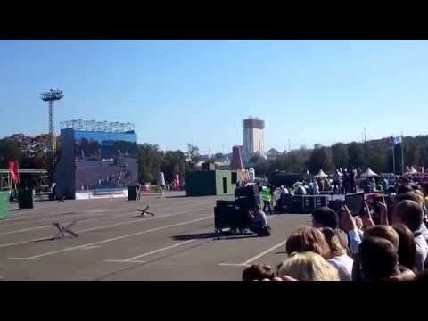 Видео: Показательное выступление ОМОНА Москвы 2015