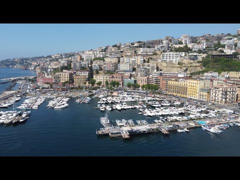 Видео: Неаполь, весёлый город! / Naples, a Joyous City