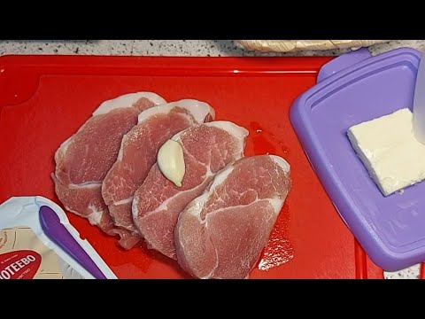 Видео: стейки из свинины в сливочном соусе