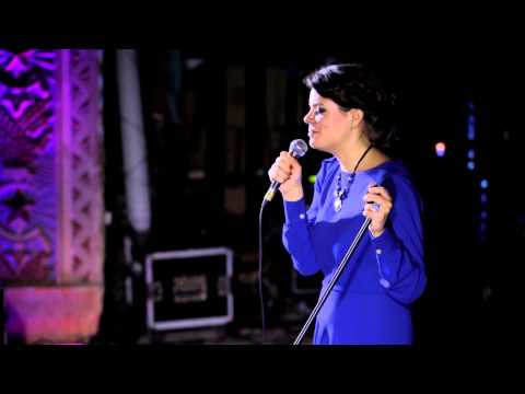 Видео: Вера Полозкова - Птица. Бобби Диллиган (Города и числа) - official live video