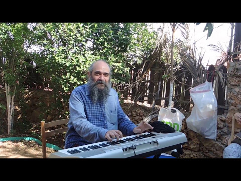 Видео: Псой Короленко.  "Шар Голубой"  и "Пусть бегут неуклюже." на идиш.