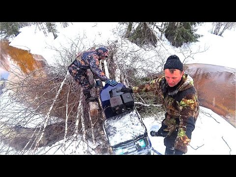 Видео: Экстремальная рыбалка на хариуса в дикой тайге. Последний лёд. Таёжное путешествие.