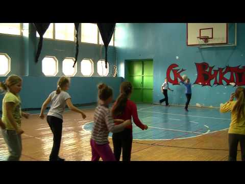 Видео: игра снайпер девочки