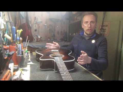 Видео: Посторонние призвуки в акустической гитаре