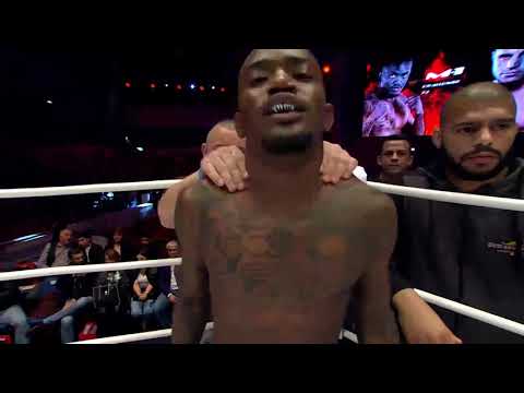 Видео: Артур Лемос vs Раул Тутараули, M 1 Challenge 77 — Официальный сайт M 1 GLOBAL