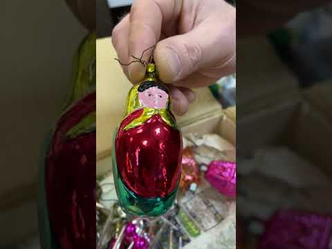 Видео: Коробка с елочными игрушками