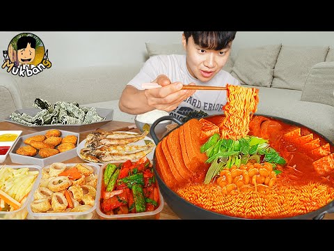 Видео: ASMR MUKBANG | кимчи ччиге, острая лапша, Жареная рыба Корейская домашняя еда рецепт принимать пищу
