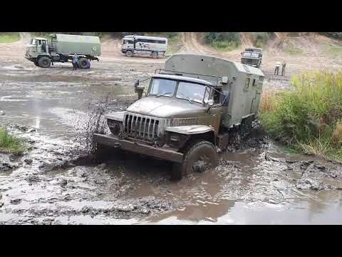 Видео: Урал 4320 пробивал трассу первый, потом MAN KAT встал. Ural 4320.