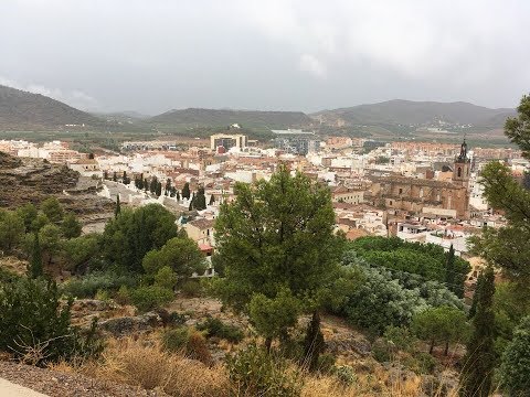 Видео: # 40 Сагунто.  Пригороды Валенсии.  Крепость, Город, Цены На Недвижимость