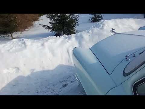 Видео: Запуск старого двигателя в мороз!