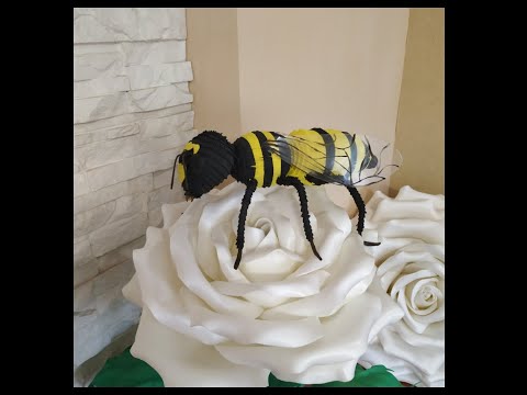 Видео: Гигантская оса 🐝из фоамирана и остатков изолона / Giant wasp from foamiran and the remains of Isolon