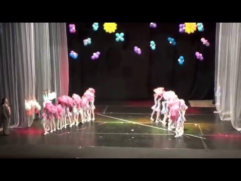 Видео: ЦДГ №2 "Х. Кр. Андерсен" мажоретен танц "Усмивка"