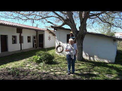 Видео: Епизод 26. Отглеждане на градински ягоди. Следцъфтежно пръскане на овошките.