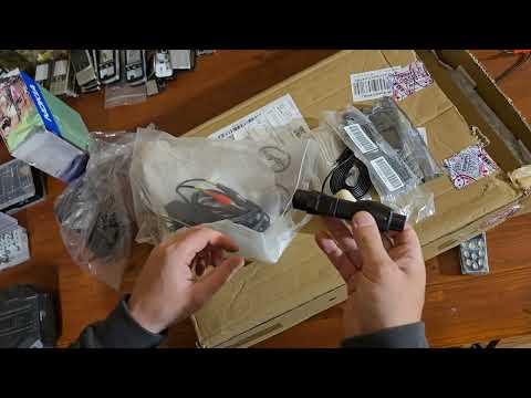 Видео: Посылка от подписчика.кнопочные телефоны Sony Ericsson c902.и крутые гаджеты 