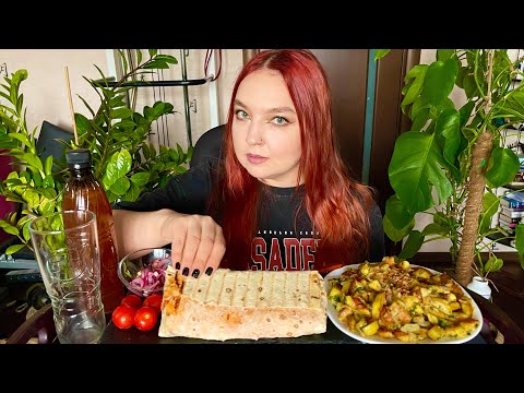 Видео: МУКБАНГ | Шаурма овощная, картошка жареная, пиво | Mukbang | Shawarma, potato | Vegan 🌯🍺
